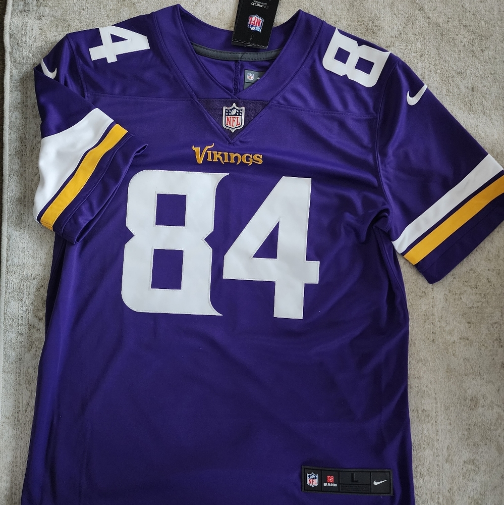 *Brand New w/Tags* Vikings Randy Moss Jersey!
